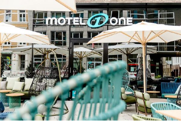 Motel-One-Bonn-Hauptbahnhof-outside
